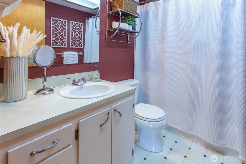 Property photo for 10722 Ne 142nd Street, Kirkland photo 14