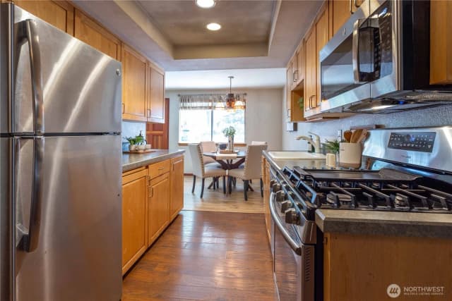 Property photo for 10722 Ne 142nd Street, Kirkland photo 5
