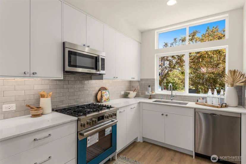 Property photo for 8341 C 12th Avenue Nw, Seattle photo 12