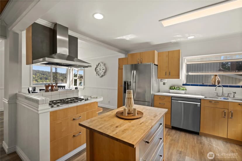 Property photo for 7295 Navajo Trail Ne, Bremerton photo 28