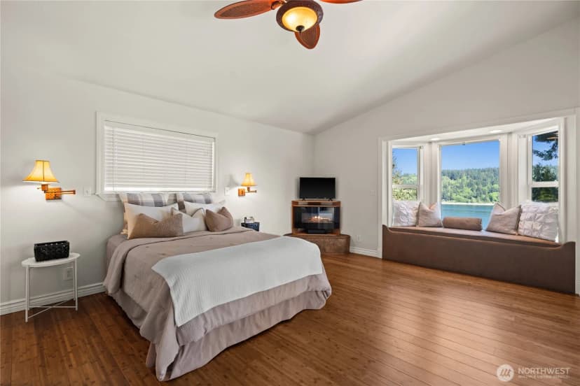 Property photo for 7295 Navajo Trail Ne, Bremerton photo 16
