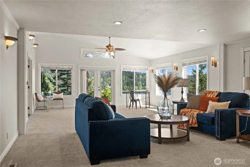 Property photo for 7295 Navajo Trail Ne, Bremerton photo 10