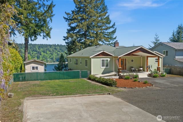 Property photo for 7295 Navajo Trail Ne, Bremerton photo 4