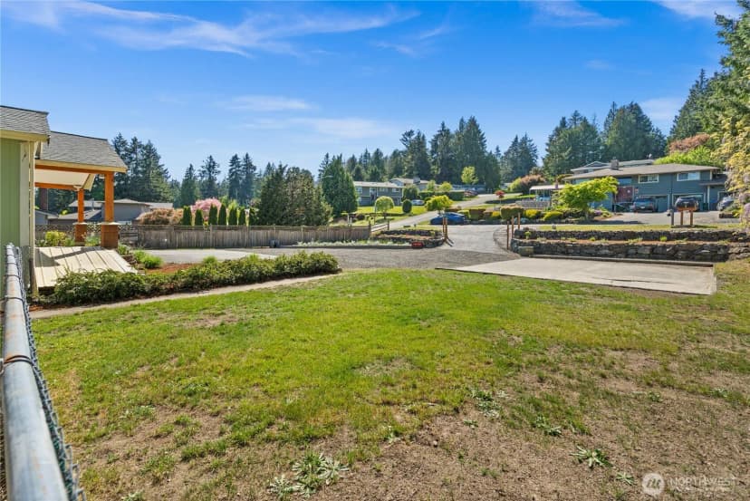 Property photo for 7295 Navajo Trail Ne, Bremerton photo 9