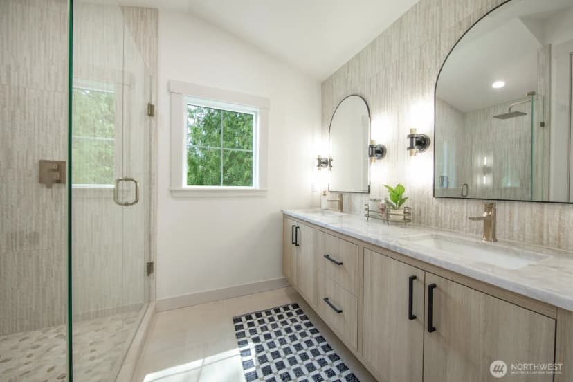 Property photo for 10434 Ne 110th Street #b, Kirkland photo 23