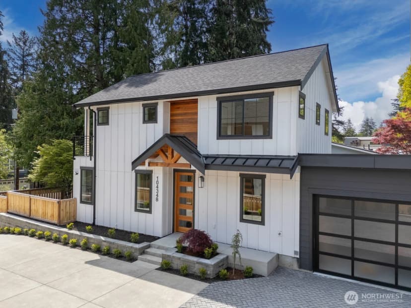 Property photo for 10434 Ne 110th Street #b, Kirkland