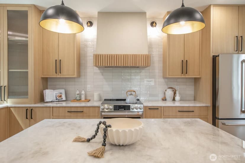 Property photo for 10434 Ne 110th Street #b, Kirkland photo 6