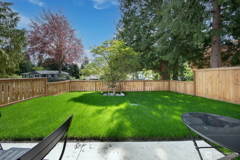 Property photo for 10434 Ne 110th Street #b, Kirkland photo 17