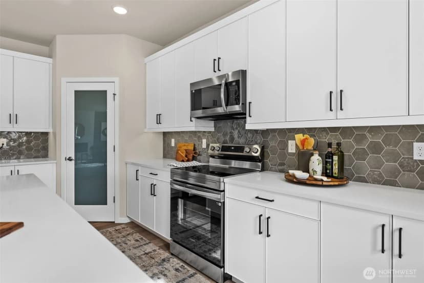 Property photo for 18206 37th Avenue E, Tacoma photo 8
