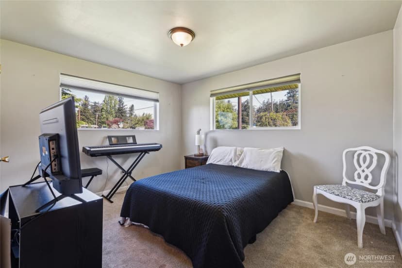 Property photo for 1313 Orchard Loop, Oak Harbor photo 12