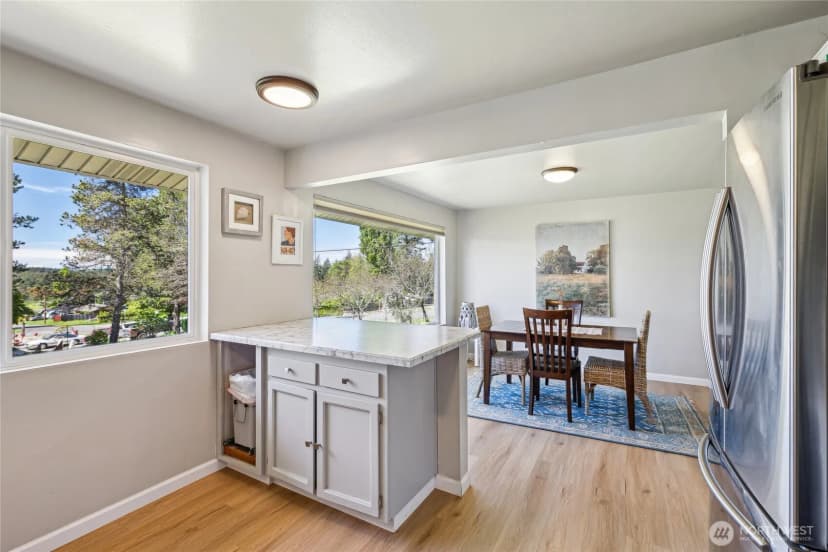 Property photo for 1313 Orchard Loop, Oak Harbor photo 9