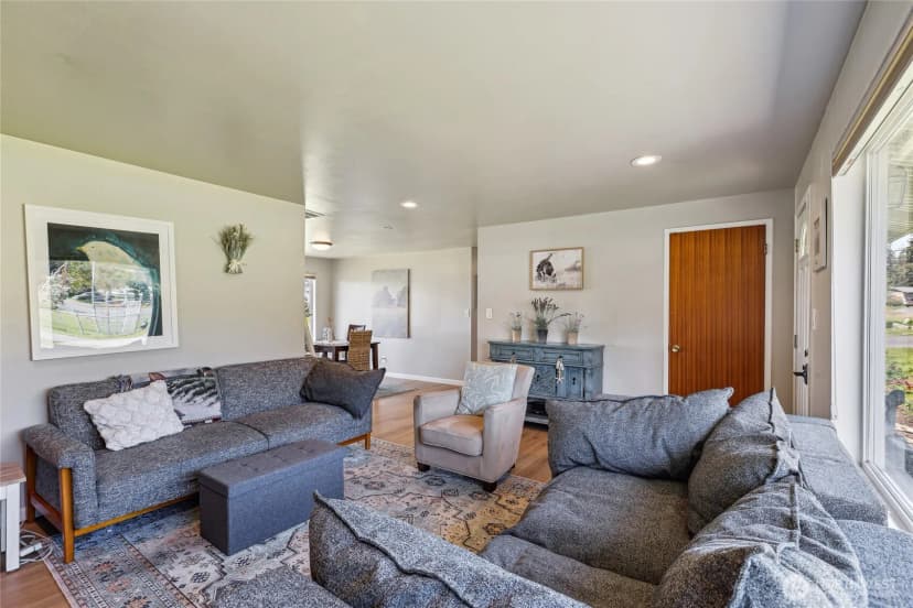 Property photo for 1313 Orchard Loop, Oak Harbor photo 7