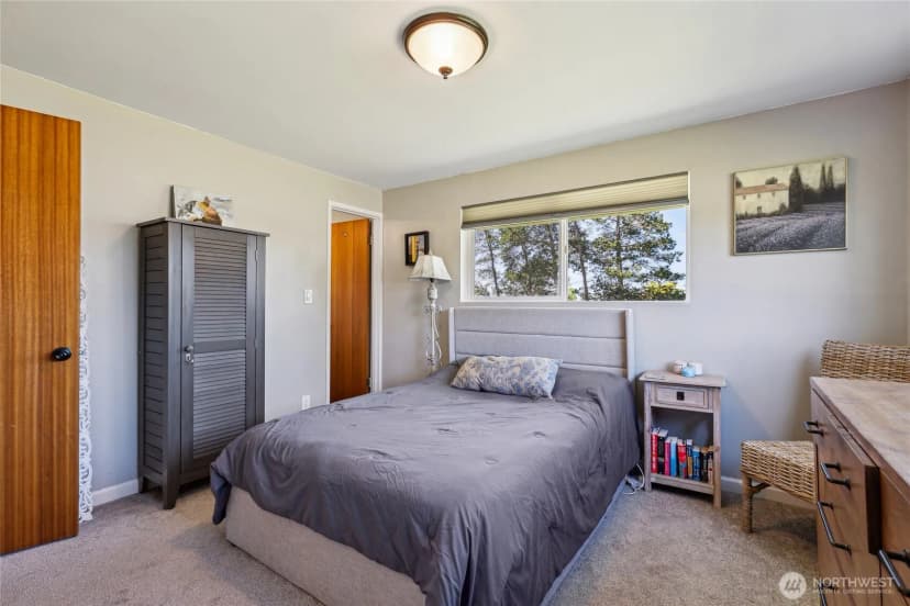 Property photo for 1313 Orchard Loop, Oak Harbor photo 10