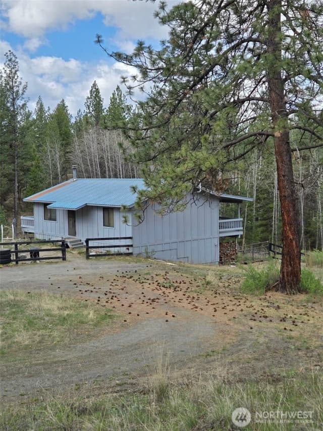 Property photo for 117 Squirrel Road, Tonasket photo 3