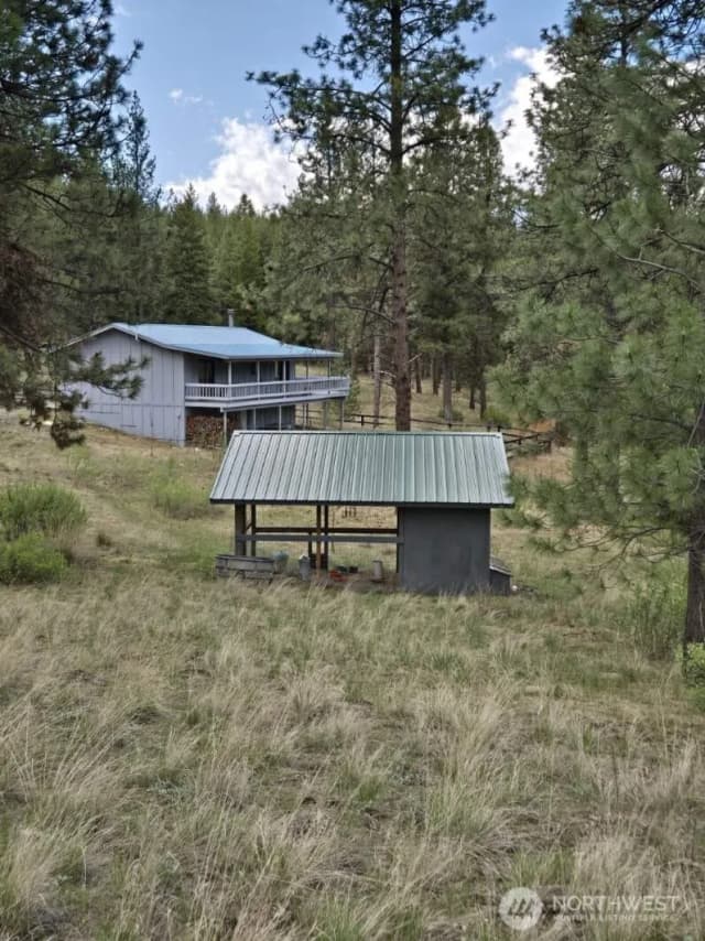 Property photo for 117 Squirrel Road, Tonasket photo 4