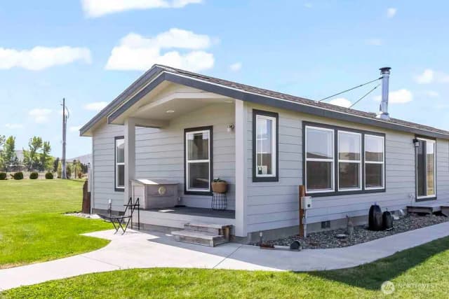 Property photo for 16847 Upper Badger Pocket Road, Ellensburg photo 2