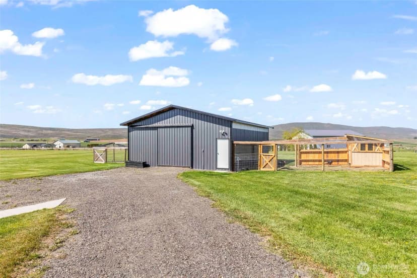 Property photo for 16847 Upper Badger Pocket Road, Ellensburg photo 33