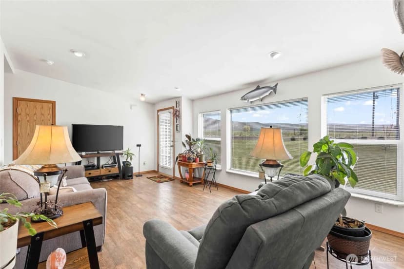 Property photo for 16847 Upper Badger Pocket Road, Ellensburg photo 15