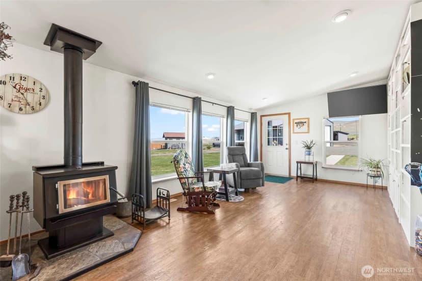 Property photo for 16847 Upper Badger Pocket Road, Ellensburg photo 6