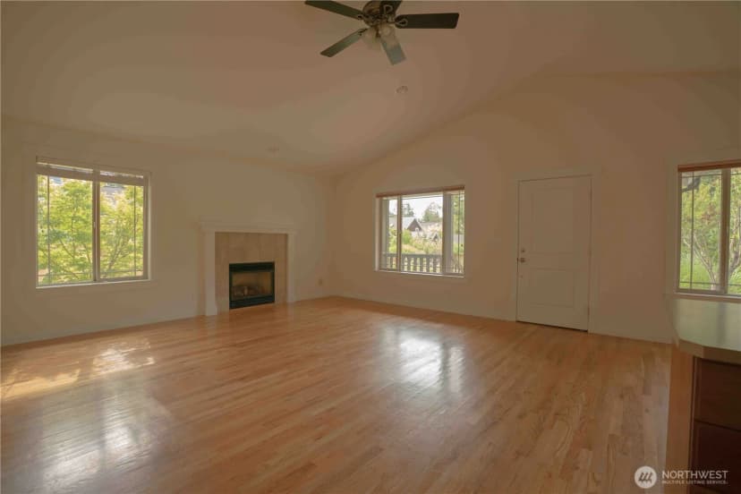 Property photo for 2078 11th Street, Port Townsend photo 17