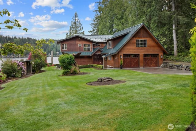 Property photo for 17 Nw Lake Roesiger Road, Snohomish
