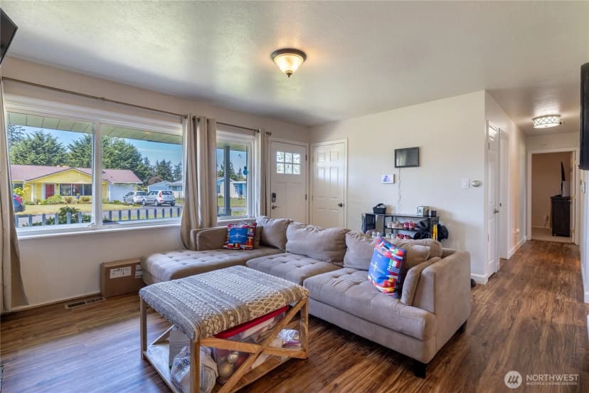 Property photo for 8803 Terrace Road Sw, Tacoma photo 14