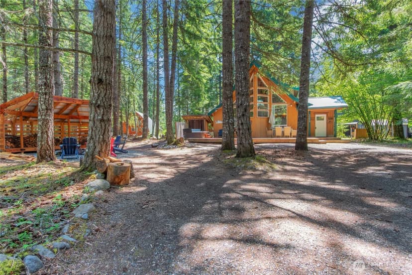 Property photo for 62406 Corral Way E, Greenwater photo 3