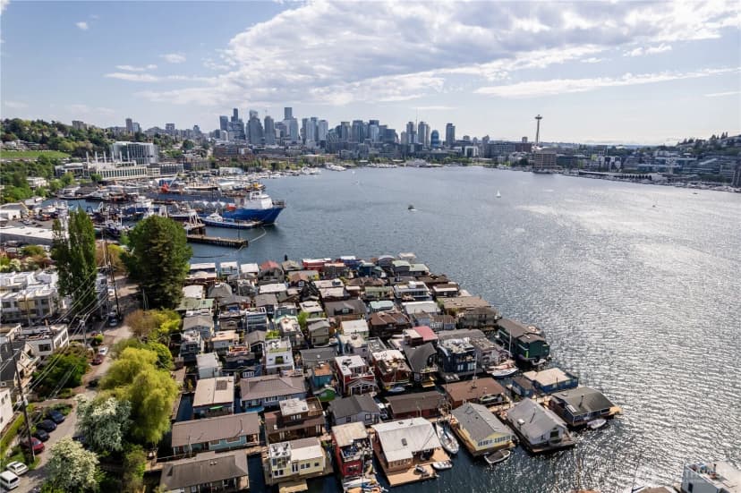 Property photo for 2035 Fairview Avenue E #d, Seattle photo 2