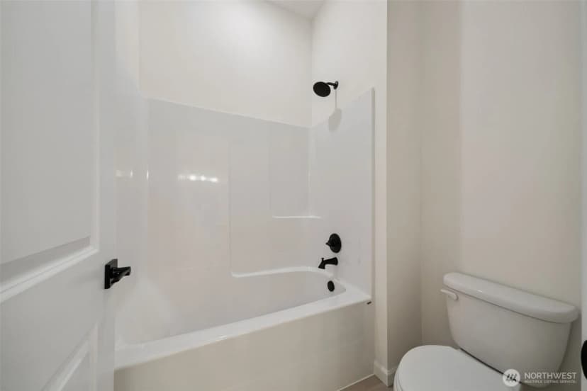 Property photo for 936 Lucas Avenue #20, Buckley photo 8