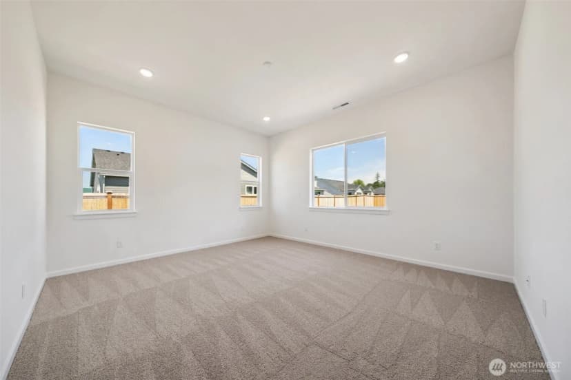 Property photo for 936 Lucas Avenue #20, Buckley photo 32