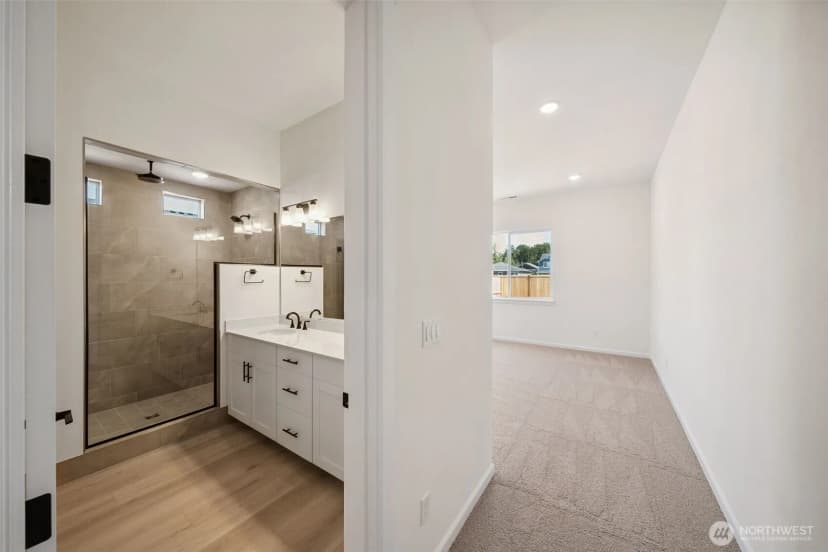 Property photo for 936 Lucas Avenue #20, Buckley photo 28