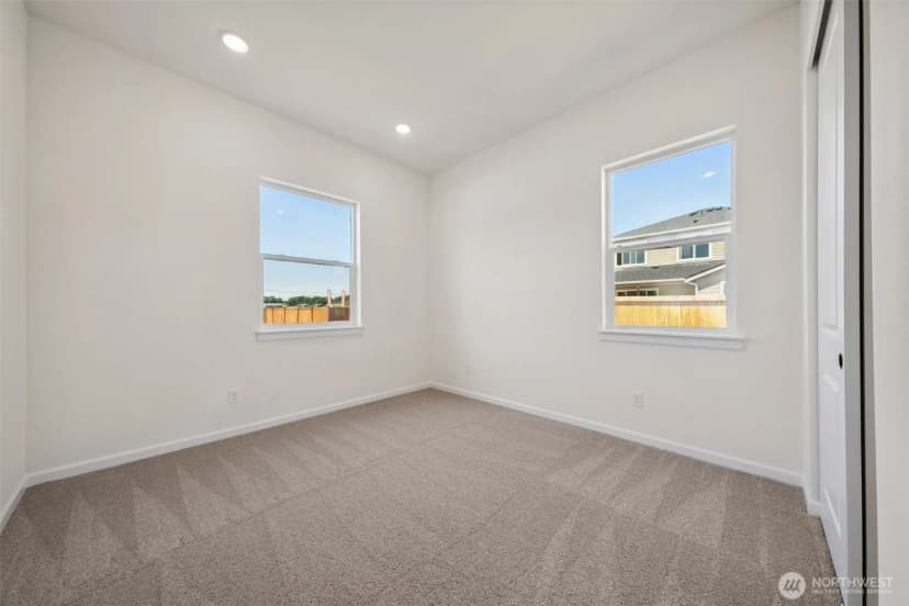 Property photo for 936 Lucas Avenue #20, Buckley photo 4