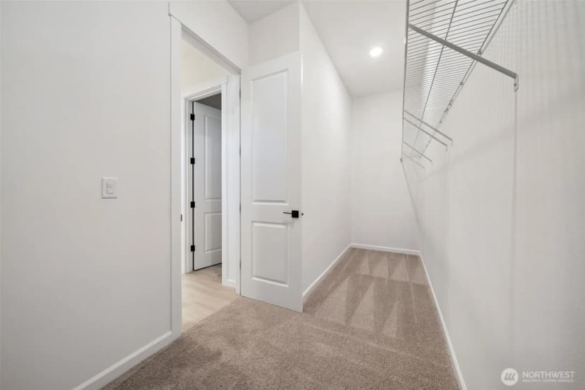 Property photo for 936 Lucas Avenue #20, Buckley photo 31