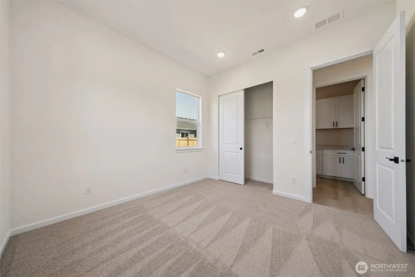 Property photo for 936 Lucas Avenue #20, Buckley photo 5