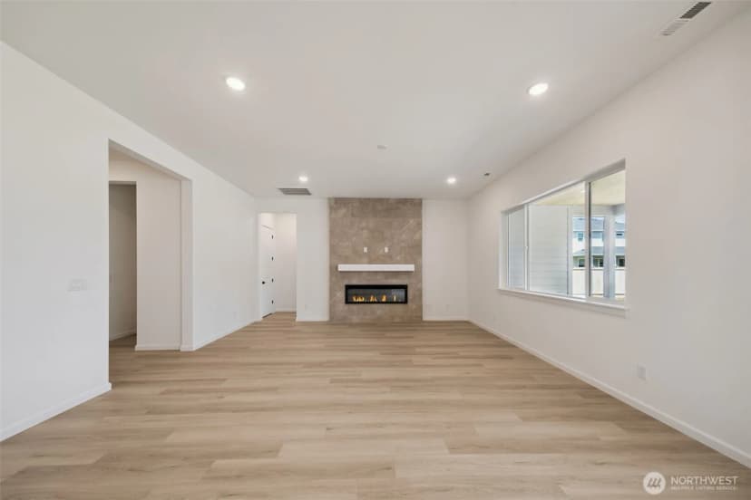 Property photo for 936 Lucas Avenue #20, Buckley photo 12