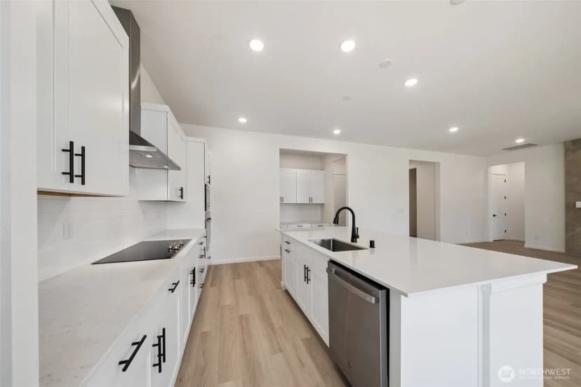 Property photo for 936 Lucas Avenue #20, Buckley photo 16