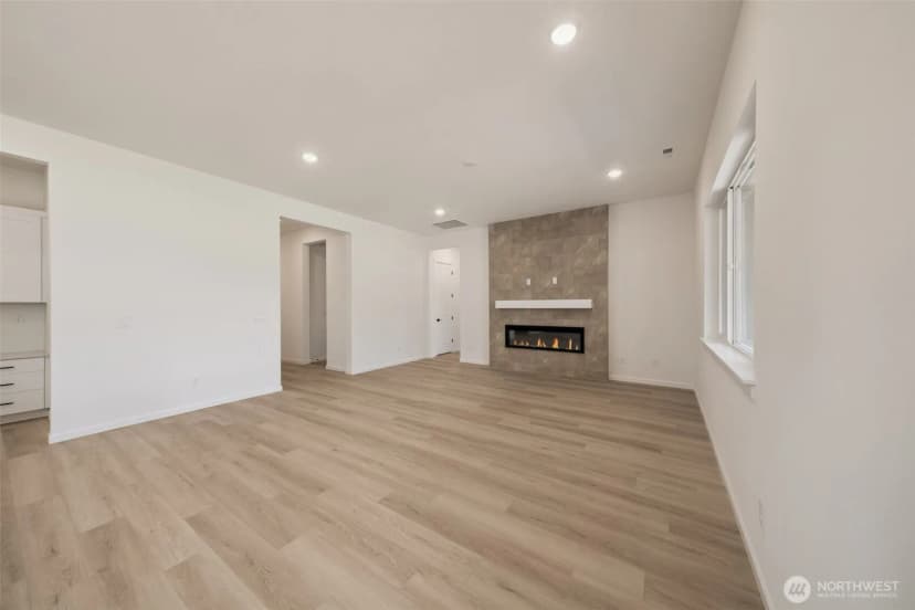 Property photo for 936 Lucas Avenue #20, Buckley photo 11