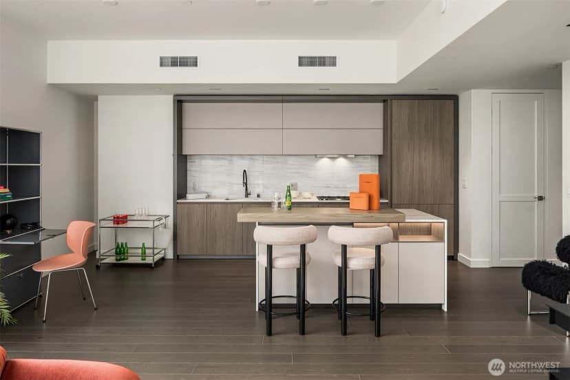 Property photo for 838 Avenue Square Ne #309, Bellevue photo 5
