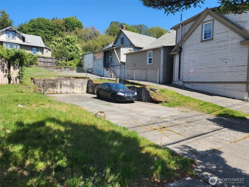 Property photo for 1637 Center Street, Tacoma photo 7