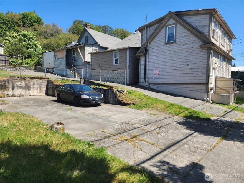 Property photo for 1637 Center Street, Tacoma photo 6
