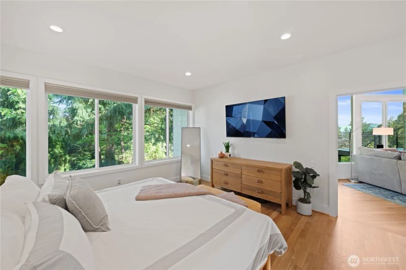 Property photo for 1070 185th Avenue Ne, Bellevue photo 20
