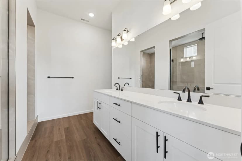 Property photo for 5741 Thornhill Avenue Sw #326, Port Orchard photo 20
