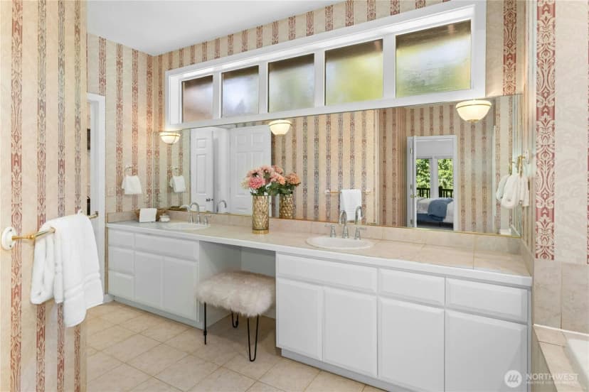 Property photo for 5592 159th Place Se, Bellevue photo 23