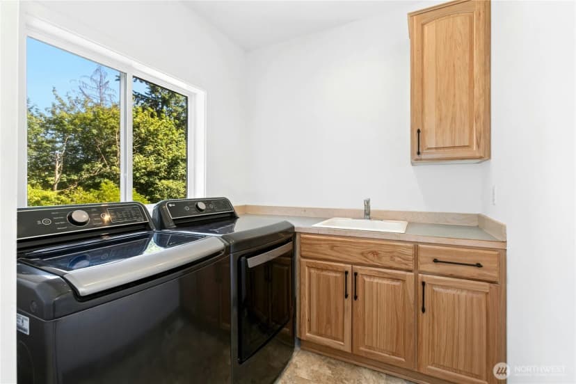 Property photo for 5592 159th Place Se, Bellevue photo 26