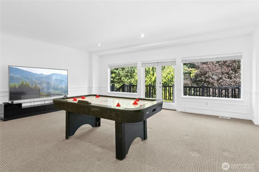 Property photo for 5592 159th Place Se, Bellevue photo 28