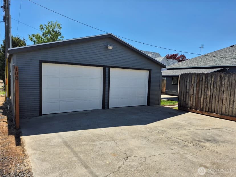 Property photo for 108 E 6th Avenue, Ritzville photo 21