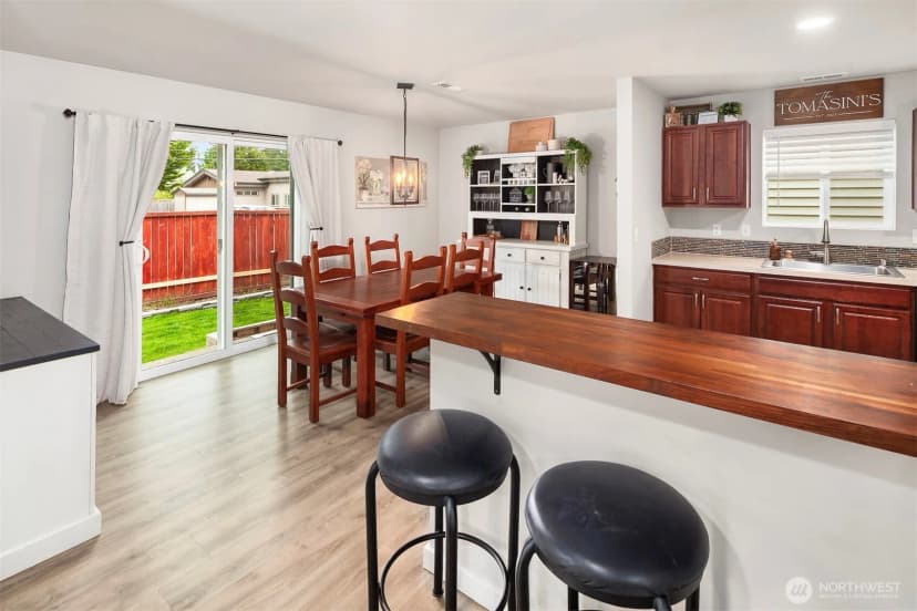 Property photo for 29058 215th Place Se, Kent photo 17