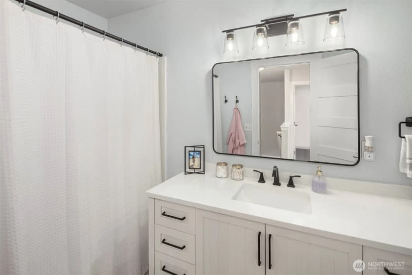 Property photo for 29058 215th Place Se, Kent photo 24