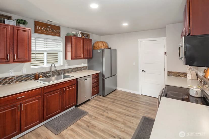 Property photo for 29058 215th Place Se, Kent photo 15