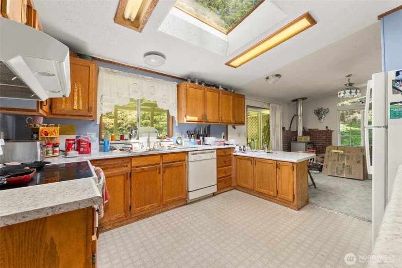 Property photo for 6933 State Route 101, South Bend photo 16